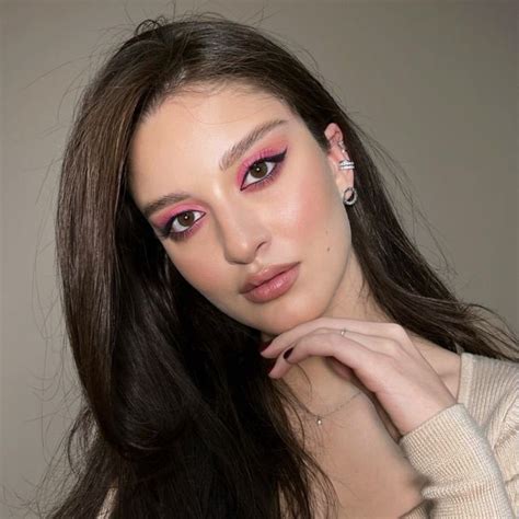 ВИЗАЖИСТ СОЧИ | МАКИЯЖ | ОБУЧЕНИЕ (@kvarianii) • Threads, Say more