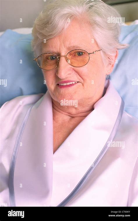 ELDERLY HOSPITAL PATIENT Stock Photo - Alamy