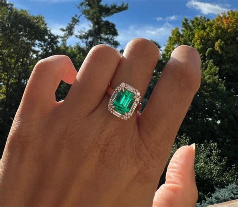 Emeralds and Astrology: The Perfect Gem for Your Zodiac Sign – Al Joher