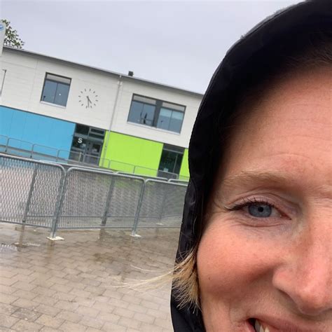 Hanna Karlsson Henåns skola - YouTube