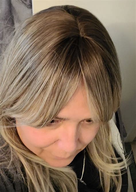 Women's Synthetic Hair Wig Size-Avg Bangs Layered 22" Light Brown Roots ...