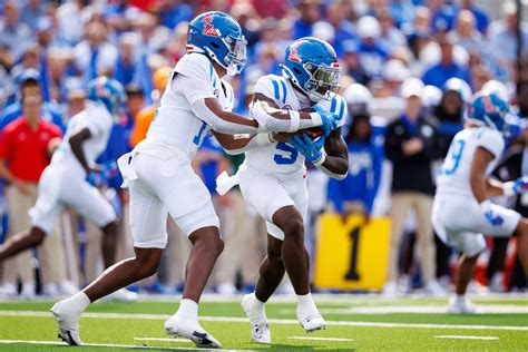 Kewan Lacy scores 4th touchdown in 2 games, Ole Miss gets on board at