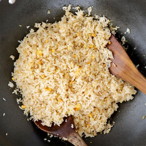 Sinangag - Filipino Garlic Fried Rice - Foxy Folksy Pinoy Recipes