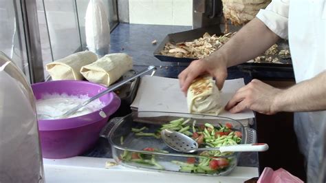 Самая вкусная шаверма в Санкт-Петербурге - YouTube