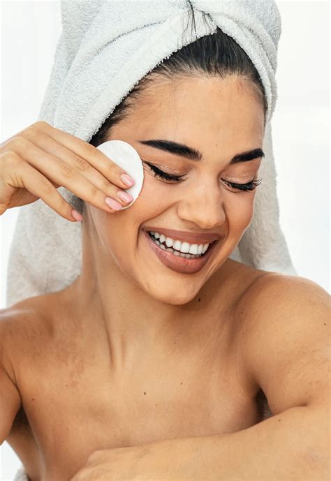 If You Wonder Why Is My Nose So Oily, You Need These 15 Tips