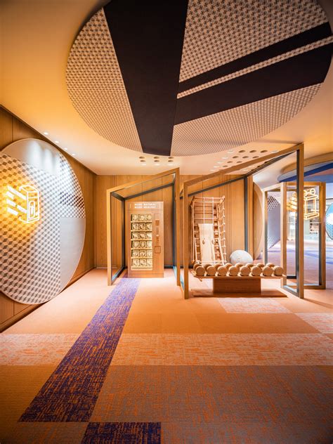 SUN HUNG KAI PROPERTIES LTD - NOVO LAND SALES GALLERY - One Plus