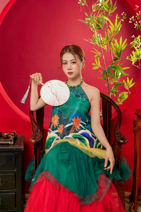 Thick Asian Woman Photos, Download The BEST Free Thick Asian Woman