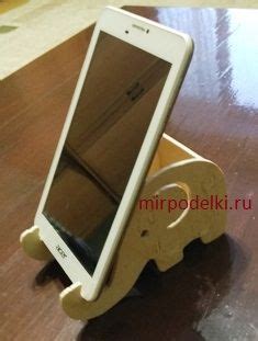 Подставка для телефона своими руками из дерева, картона и других материалов