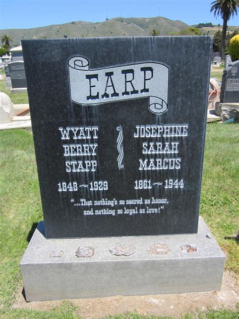 File:Wyatt & Josephine Earp grave.JPG - Wikimedia Commons