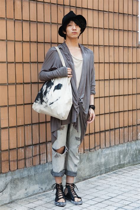 Worn Out – Seoul, Korea – STYLECLICKER