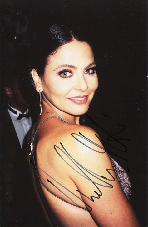 Ornella Muti Autograph | signed photographs