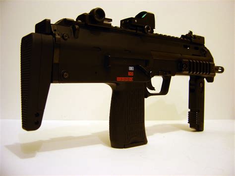 Tokyo Marui MP7A1 PDW - 25 Pictures - Airsoft Canada