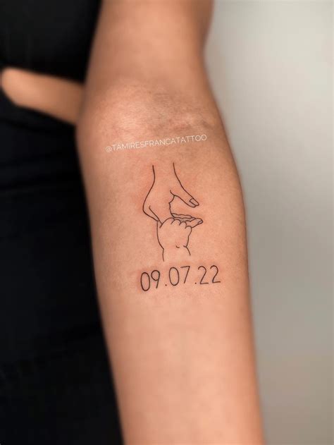 simple female tattoo ideas 11