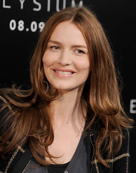 Saffron Burrows Pictures