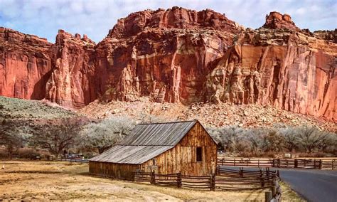 capitol reef national park  utah united states guide