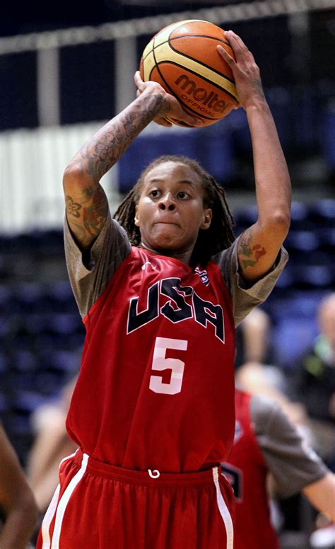 Pictures of Kelly Kline