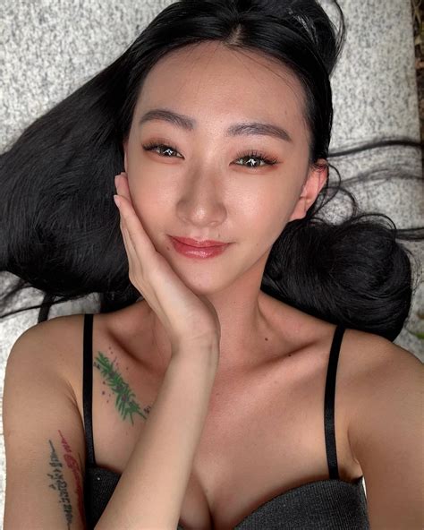 Lora Yu (@lora_dynasty) • Instagram photos and videos