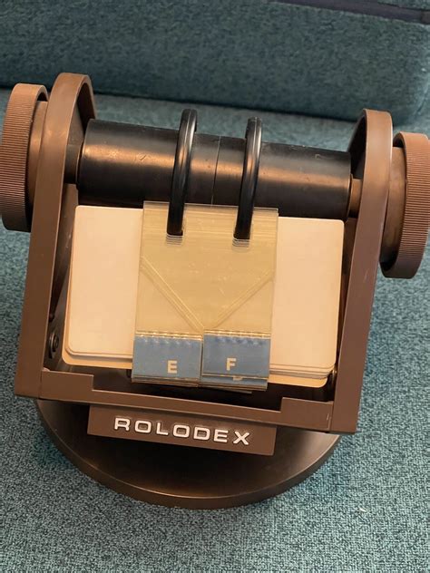 vintage rolodex sw  faux wood large  file index cards swivel