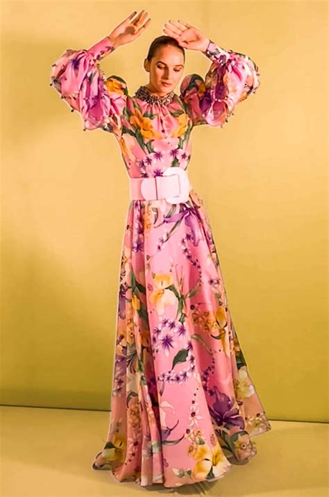 Vestidos para madrina de boda 2024: ¡Últimas tendencias! - Inspiración