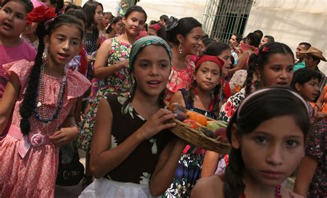 Gracias, Lempira Honduras Dia De Lempira | Indigenous peoples, People