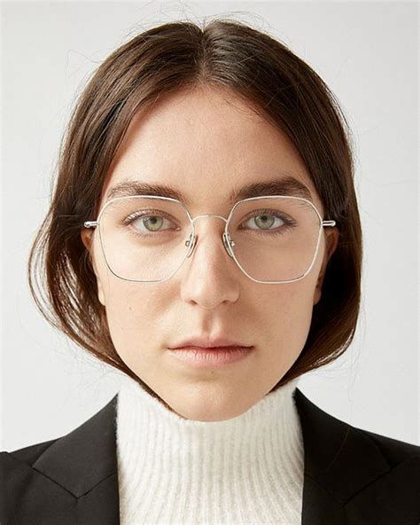 Glasses for square faces (2022)