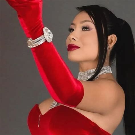 අභිරහසක් ඉතිරි කර තායිනා ෆීල්ඩ්ස් සමුගනියි! - LNW Sinhala