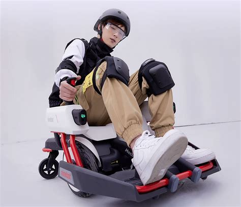 Ninebot Mecha Kit M1 - "Kampf"-Aufsatz für den Balancing-Scooter