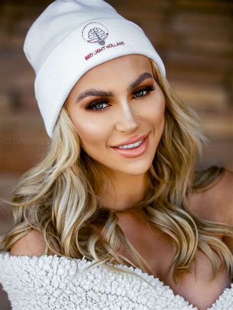 TW Pornstars - 1 pic. Khloë Terae. Twitter. PRO TIP: ways to keep warm
