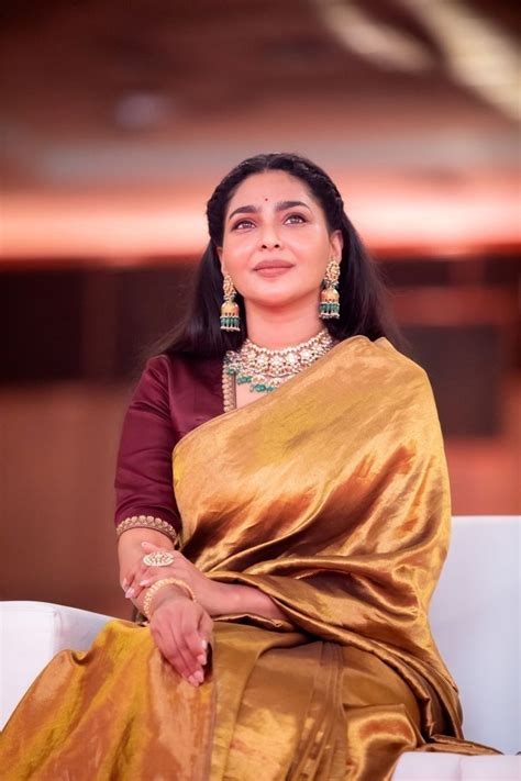 aishwarya lekshmi shimmers   gold silk saree  ps  teaser launch