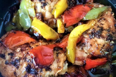 Pollo ai peperoni preparato con la friggitrice ad aria Aerofryer di ...