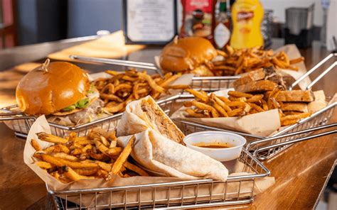 brews  taphouse  gourmet burger joint  burgers  south