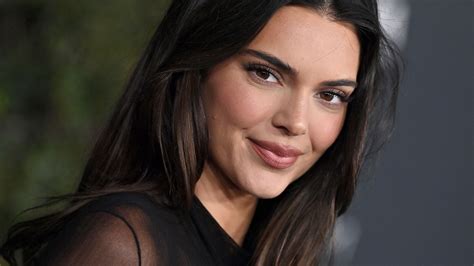 Kendall Jenners Styling-Trick ist perfekt für alle, die gern Schwarz tragen
