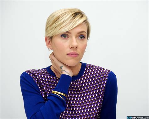 Scarlett Johansson Faoi An Craiceann Leaked