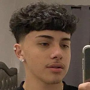 Takuache Haircut: 34 Stunning Styles for Men – Svelte Magazine | Edgars ...