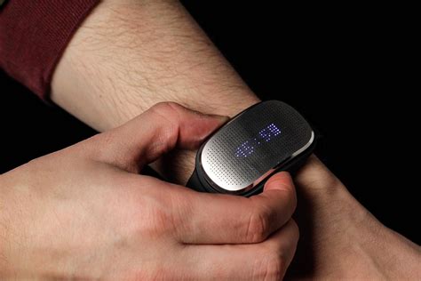 Healbe GoBe review: the World's 1st Auto Calorie Counter Works ...