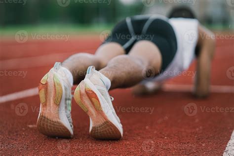 Athletes sport man runner wearing white sportswear to planking