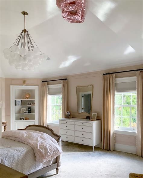 Travelers are debating the hotel plaza nowy york renovation costs 20