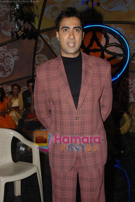 Ranvir Shorey Shoot For Do Knot Disturb in Filmistan Studio, Mumbai on ...