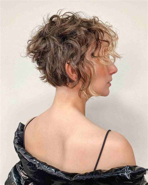 Is THIS The Secret To Chic, Flattering Short Hair For Thin Hair And Round Faces? Image 10
