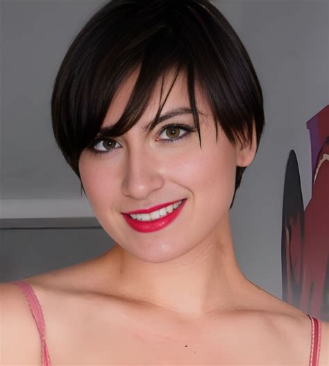 Angeline Red Wiki, Age, Boyfriend, Net Worth, Photos, Videos, Ethnicity