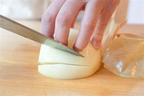 How to Chop an Onion (with Video)