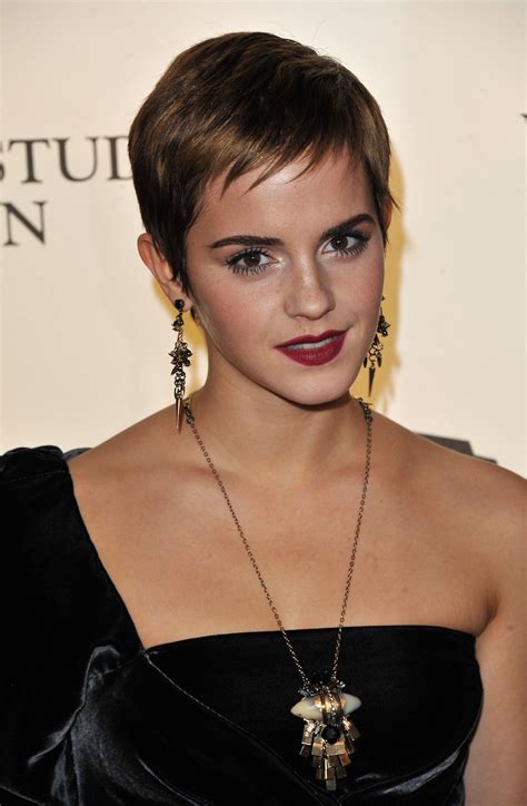 Celebrity beauty experts explain the pixie haircut long hair style 28