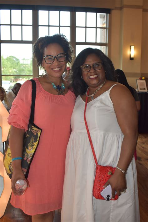 Critics analyze the deep themes found within leah williams books 4