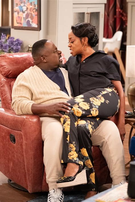 The Neighborhood Season 8 Episode 5 “Welcome to New Horizons” Photos