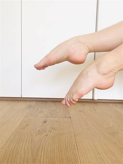 Curved Arch Foot at Leo Bunker blog