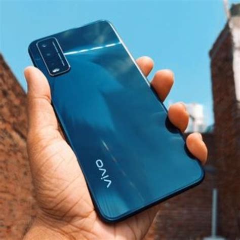 Vivo Y20, A choice of eye-popping new colors adds to its signature style.