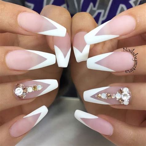 Маникюр на длинные квадратные ногти: модные тенденции 2020 | Beauty ...