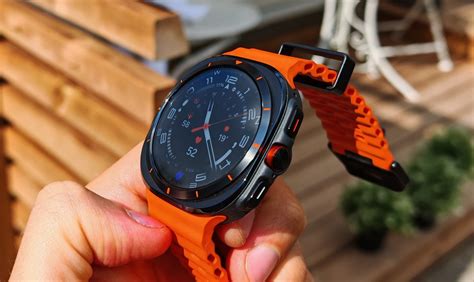 Arvostelussa Samsung Galaxy Watch Ultra: erinomaisen monipuolinen ...