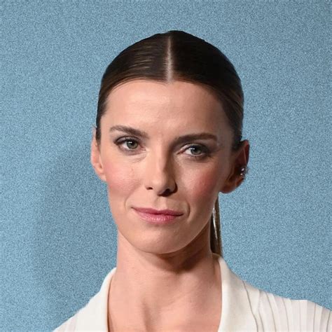 Betty Gilpin Films and Shows – Apple TV (DK)