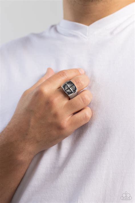 Adventure is Waiting - silver - Paparazzi MENS ring – JewelryBlingThing
